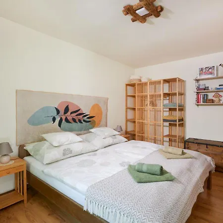 Csuszka Vendeghaz * Verőcemaros