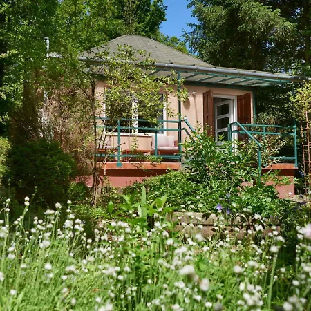 Csuszka Vendeghaz Apartment *